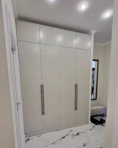 Распашной шкаф «Рельеф 028»