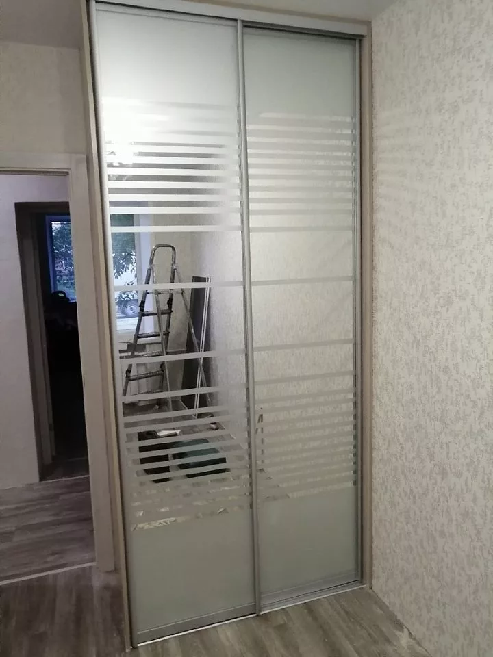 Шкаф в прихожую купе маленький